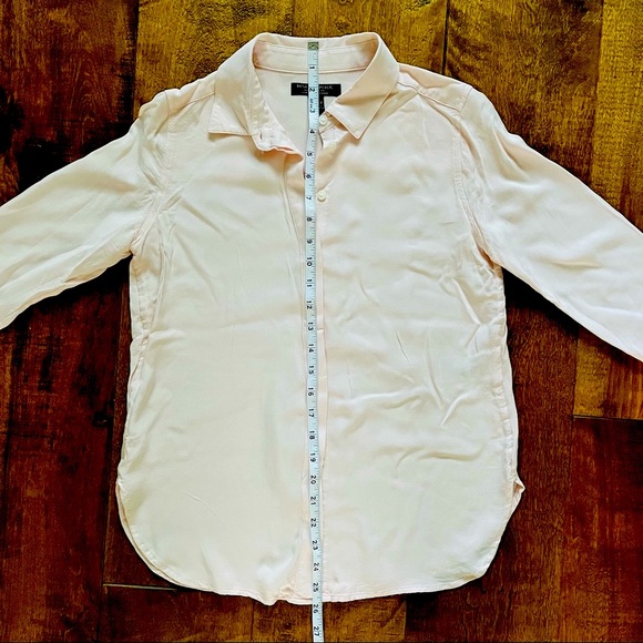 Banana Republic Pink Button-down Shirt in Parker Tunic Fit, Petite, Size XS/TP - Picture 7 of 9